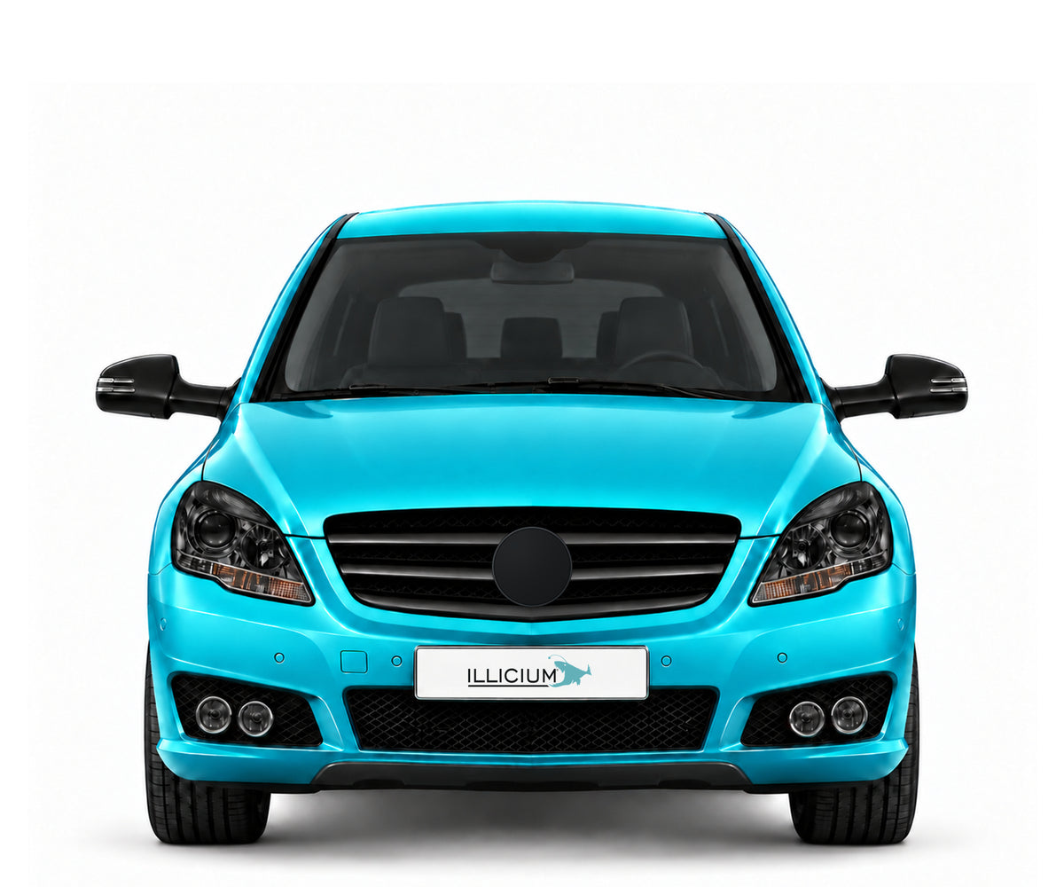 R-Klasse W251 · Facelift2010 · Sportpaket P96 – Fahrzeugillustration in Türkis Metallic, schwarze Anbauteile, neutrale Emblemform und ILLICIUM-Kennzeichen