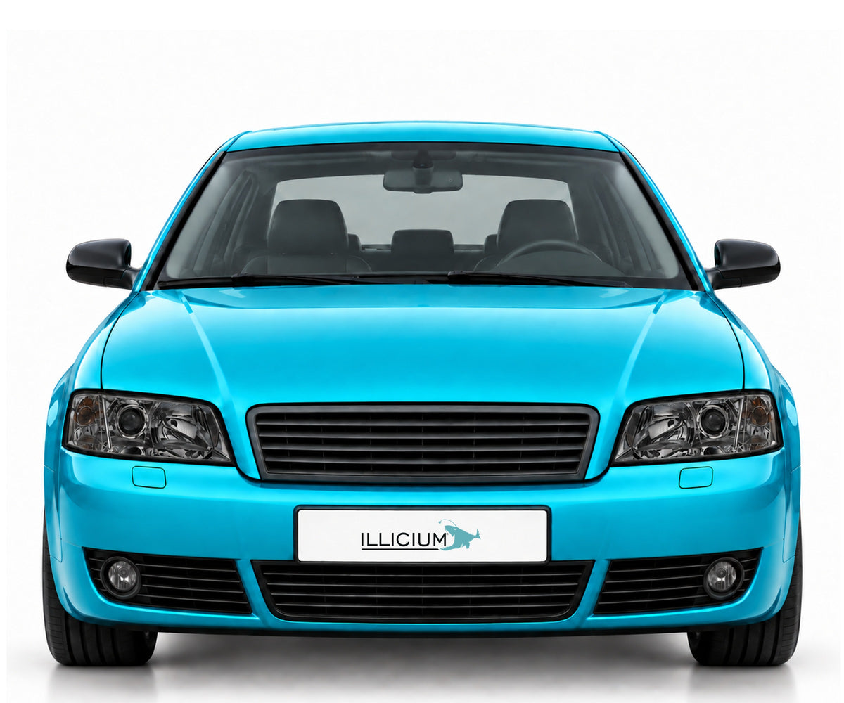 Audi A6 C5 Facelift – Frontansicht in Türkis Metallic mit ILLICIUM-Kennzeichen