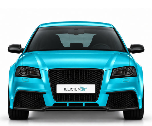 Audi RS3 8P Facelift – Frontansicht in Türkis Metallic mit ILLICIUM-Kennzeichen