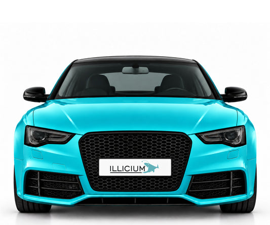 Audi RS5 8T – Frontansicht in Türkis Metallic mit ILLICIUM-Kennzeichen