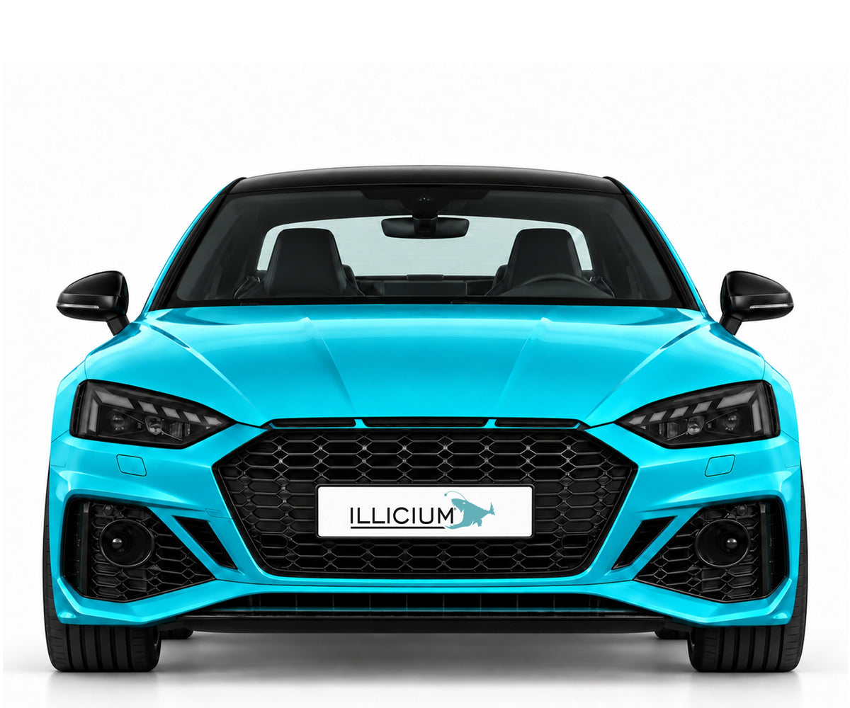 Audi RS5 F5 – Frontansicht in Türkis Metallic mit ILLICIUM-Kennzeichen