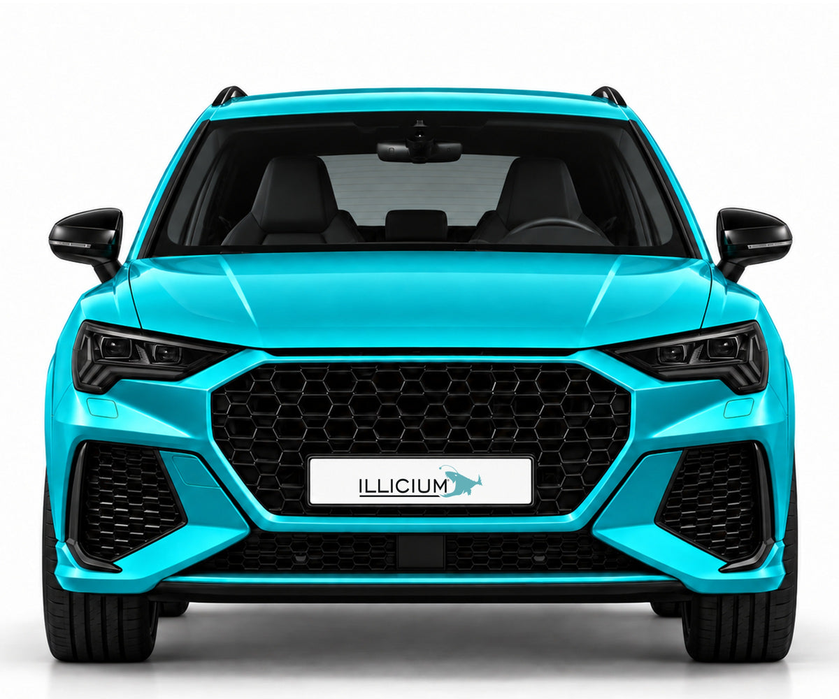 Audi RSQ3 F3 – Frontansicht in Türkis Metallic mit ILLICIUM-Kennzeichen