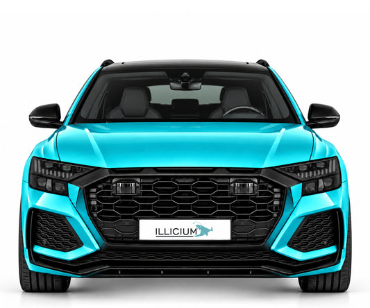 Audi RSQ8 – Frontansicht in Türkis Metallic mit ILLICIUM-Kennzeichen