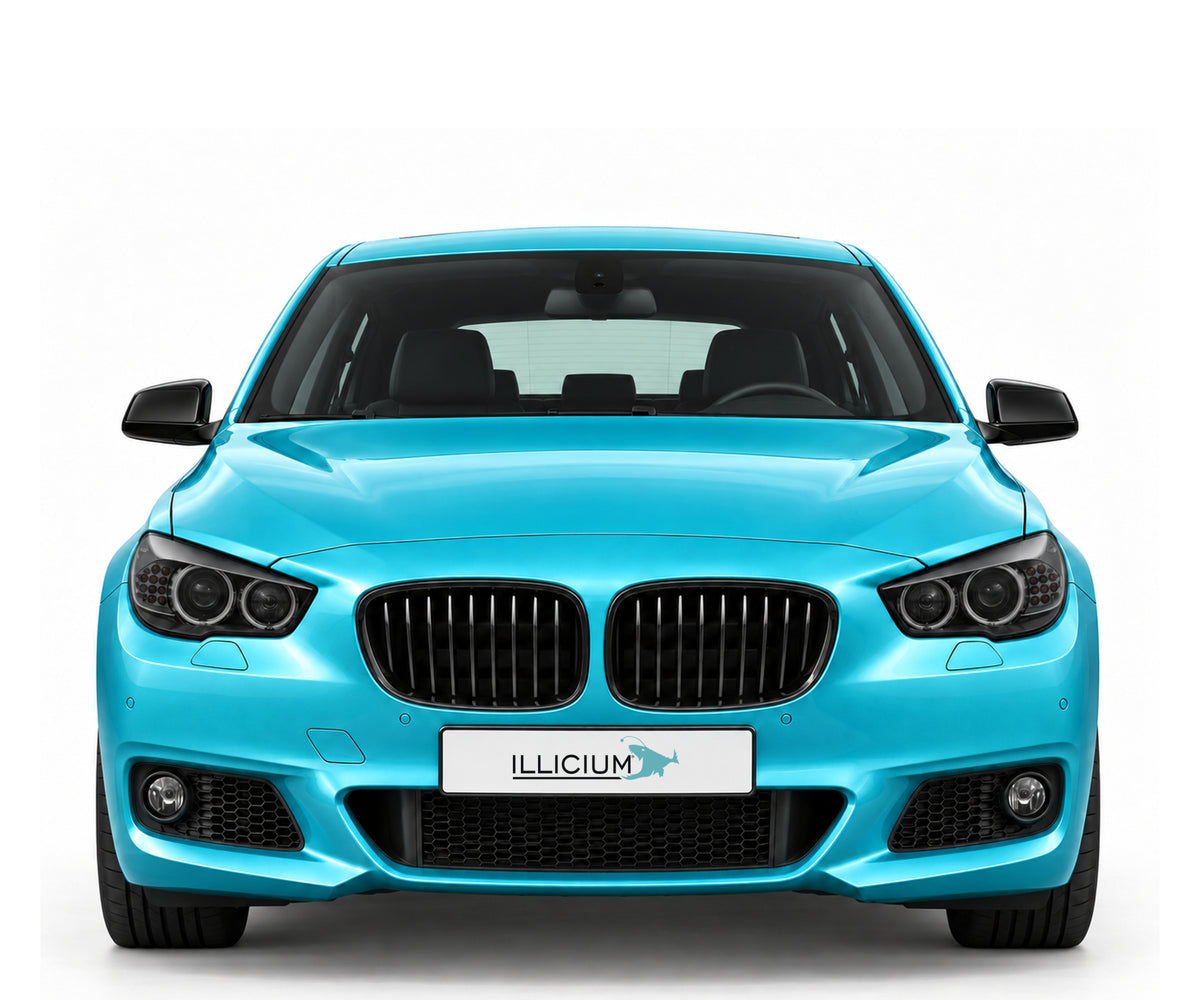 BMW F07 Gran Turismo · Hauptansicht – GT M Sport · Vorfacelift 2011, Frontansicht in Türkis Metallic mit schwarzen Anbauteilen und ILLICIUM-Kennzeichen