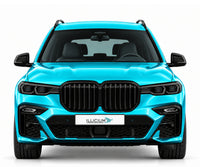 BMW X7 G07 Vorfacelift – frontale Fahrzeugansicht in Türkis Metallic mit ILLICIUM-Kennzeichen