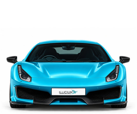 Ferrari 488 Pista – Frontansicht in Türkis Metallic mit Original-ILLICIUM-Kennzeichen; Produktillustration