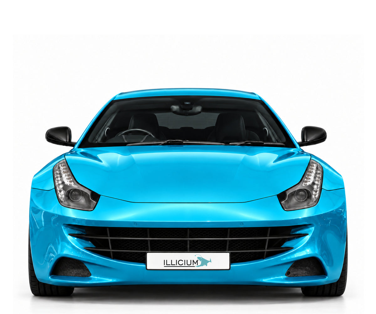 Ferrari FF – Frontansicht in Türkis Metallic mit Original-ILLICIUM-Kennzeichen; Produktillustration