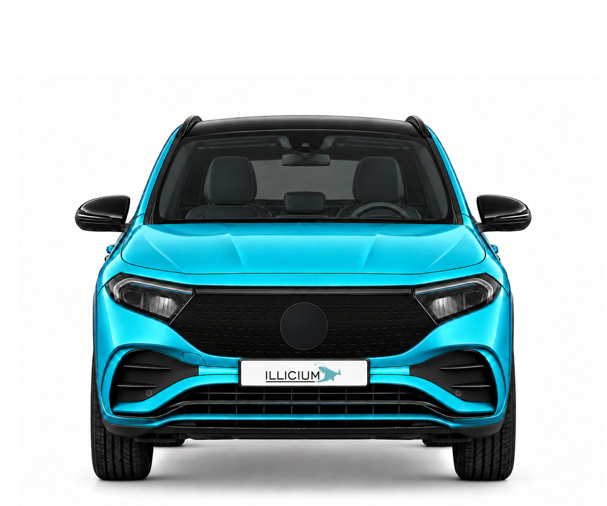 EQA H243 · AMG Line · Facelift2024 – Fahrzeugillustration in Türkis Metallic, schwarze Anbauteile, neutrale Emblemform und ILLICIUM-Kennzeichen