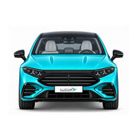 EQS V297 · Electric Art mit AMG-Karosseriestyling ·2026 – Fahrzeugillustration in Türkis Metallic, schwarze Anbauteile, neutrale Emblemform und ILLICIUM-Kennzeichen