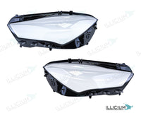 CLA C118 · Vorfacelift – Scheinwerferglas Paar, links und rechts in Fahrtrichtung, Produktillustration mit ILLICIUM-Logo