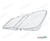 E-Klasse C207 · Vorfacelift – Scheinwerferglas links in Fahrtrichtung, Produktillustration mit ILLICIUM-Logo