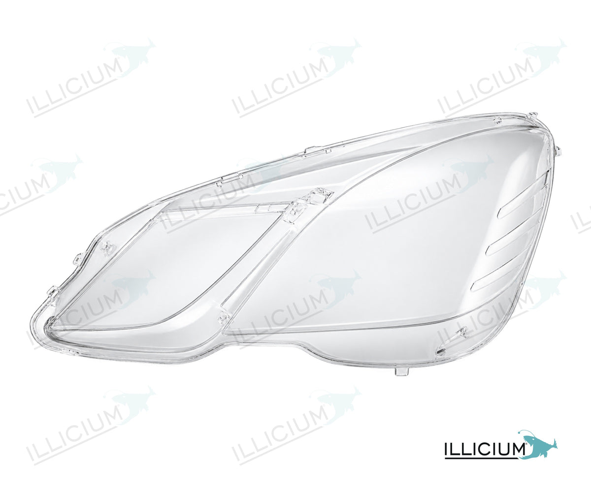 E-Klasse W212 · Vorfacelift – Scheinwerferglas links in Fahrtrichtung, Produktillustration mit ILLICIUM-Logo