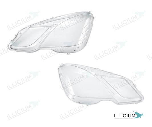 E-Klasse W212 · Vorfacelift – Scheinwerferglas Paar, links und rechts in Fahrtrichtung, Produktillustration mit ILLICIUM-Logo