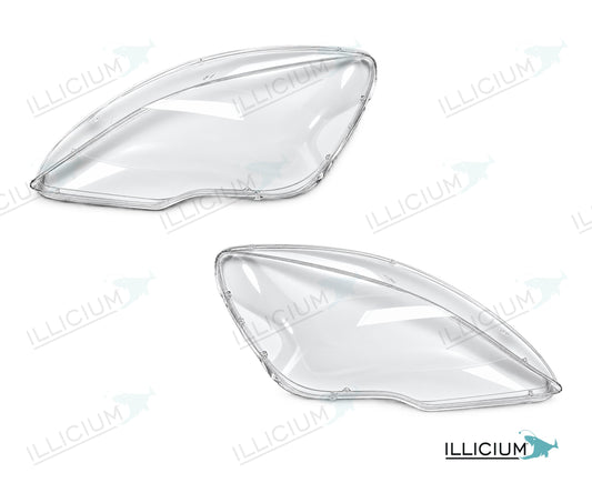 R-Klasse W251 · Facelift – Scheinwerferglas Paar, links und rechts in Fahrtrichtung, Produktillustration mit ILLICIUM-Logo