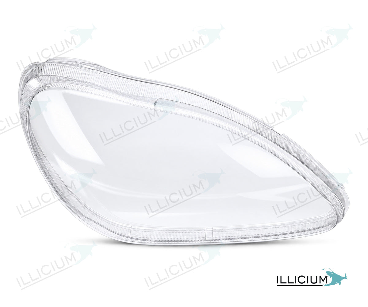S-Klasse W220 · Klarglas-Ausführung – Scheinwerferglas rechts in Fahrtrichtung, Produktillustration mit ILLICIUM-Logo
