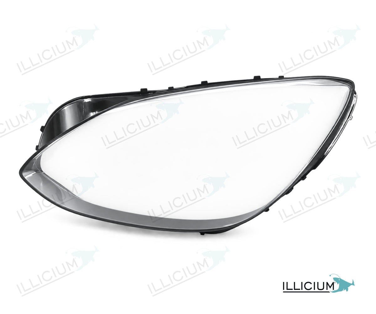 SLC R172 · konkrete Facelift-Haube – Scheinwerferglas links in Fahrtrichtung, Produktillustration mit ILLICIUM-Logo