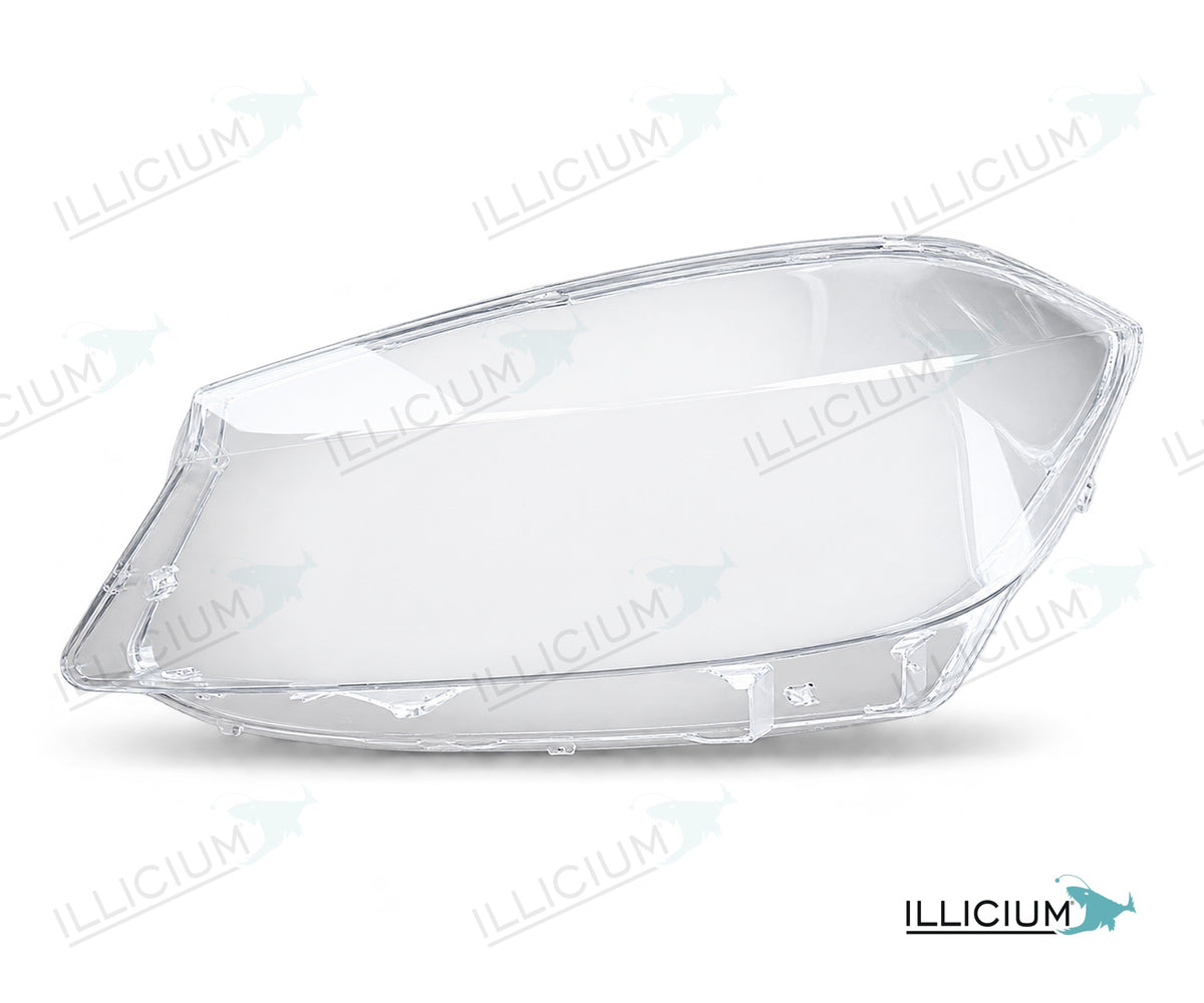 A-Klasse W176 · Vorfacelift – Scheinwerferglas links in Fahrtrichtung, Produktillustration mit ILLICIUM-Logo