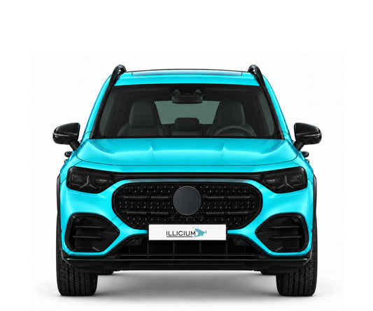 GLB elektrisch X244 · AMG Line · 2026 – Fahrzeugillustration in Türkis Metallic, schwarze Anbauteile, neutrale Emblemform und ILLICIUM-Kennzeichen