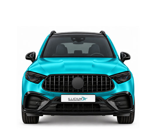 GLC X254 SUV · AMG63 S E Performance · 2023 – Fahrzeugillustration in Türkis Metallic, schwarze Anbauteile, neutrale Emblemform und ILLICIUM-Kennzeichen