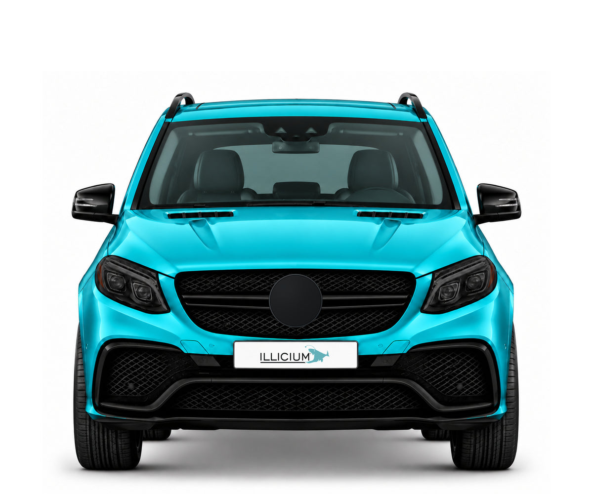 GLE W166 · AMG63S · 2015–2019 – Fahrzeugillustration in Türkis Metallic, schwarze Anbauteile, neutrale Emblemform und ILLICIUM-Kennzeichen