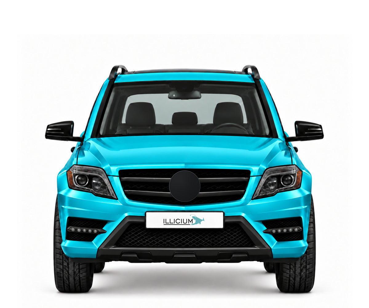 GLK X204 · AMG Styling · Facelift MY2013 – Fahrzeugillustration in Türkis Metallic, schwarze Anbauteile, neutrale Emblemform und ILLICIUM-Kennzeichen