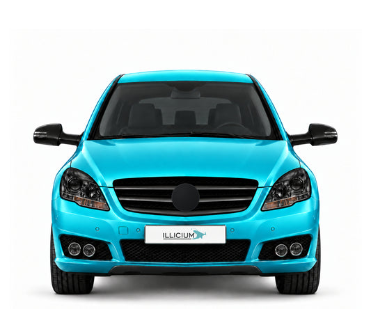 R-Klasse W251 · Facelift2010 · Sportpaket P96 – Fahrzeugillustration in Türkis Metallic, schwarze Anbauteile, neutrale Emblemform und ILLICIUM-Kennzeichen