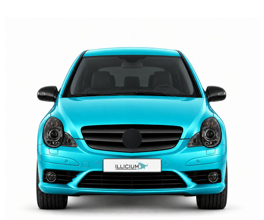 R-Klasse W251 · R63 AMG · Vorfacelift2007 – Fahrzeugillustration in Türkis Metallic, schwarze Anbauteile, neutrale Emblemform und ILLICIUM-Kennzeichen