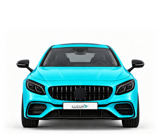 S-Klasse C217/A217 · S63 AMG Coupé · Facelift2017 – Fahrzeugillustration in Türkis Metallic, schwarze Anbauteile, neutrale Emblemform und ILLICIUM-Kennzeichen